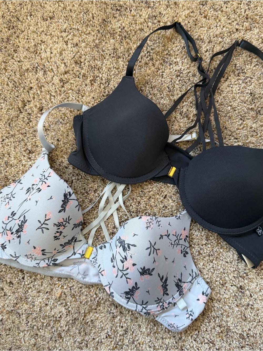 Jessica Simpson lot 2 navy & baby blue bras Size 34B Floral Criss Cross back